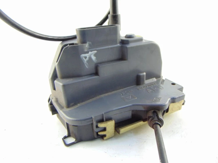 ZAMEK DRZWI PRAWY TYŁ RENAULT ESPACE IV (2003-2006) 2.2 DCI