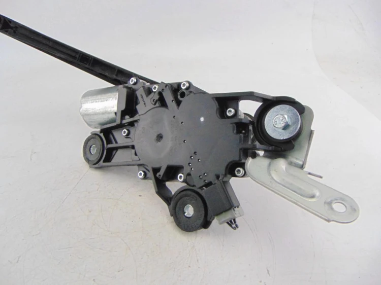 MECHANIZM WYCIERACZKI TYŁ MAZDA 3 I (2003-2009) 2.0 16V BEN 0390201588
