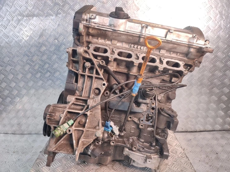 SILNIK SŁUPEK AUDI A4 B5 (1994-1999) 1.8 20V 125KM ADR