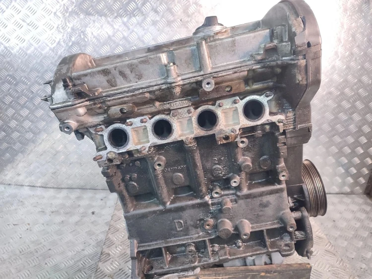 SILNIK SŁUPEK AUDI A4 B5 (1994-1999) 1.8 20V 125KM ADR