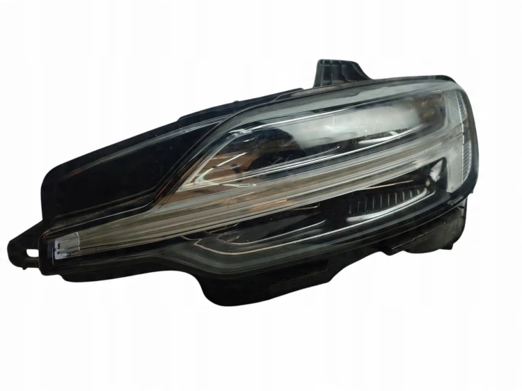 LAMPA LEWY PRZÓD VOLVO V60 II (2018-2023) 2.0 D3 150KM
