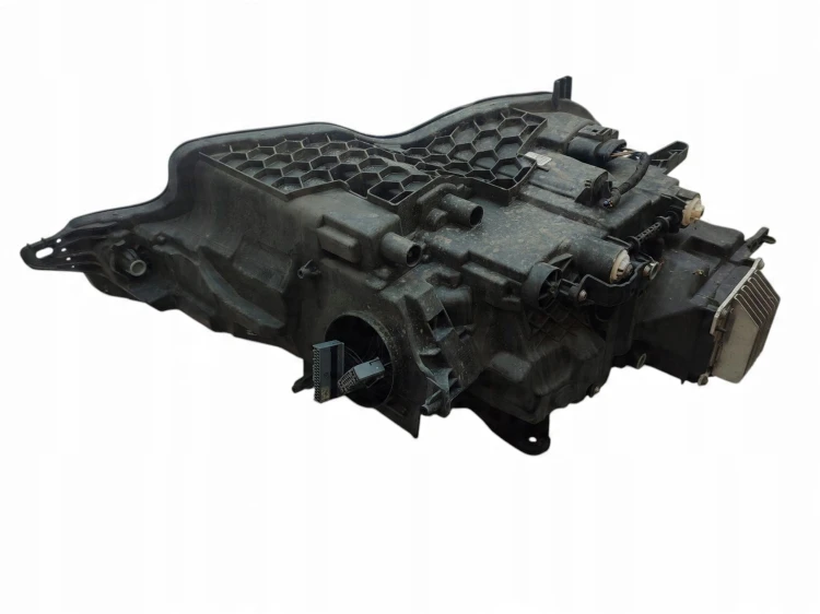 LAMPA LEWY PRZÓD VOLVO V60 II (2018-2023) 2.0 D3 150KM