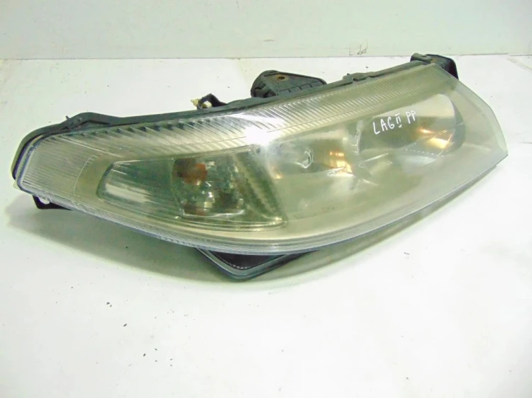 LAMPA PRAWY PRZÓD RENAULT LAGUNA II (2001-2005) 2.0 DCI