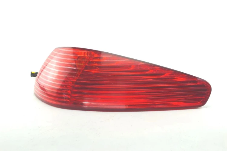 LAMPA PRAWY TYŁ PEUGEOT 607 (1999-2004)