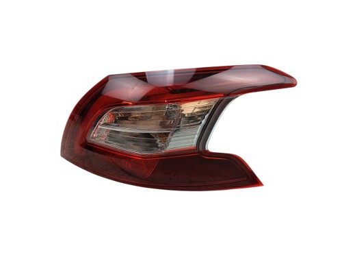 LAMPA PRAWY TYŁ PEUGEOT 308 II T9 (2014-2017) 1.6 BlueHDI 120KM 9677817580