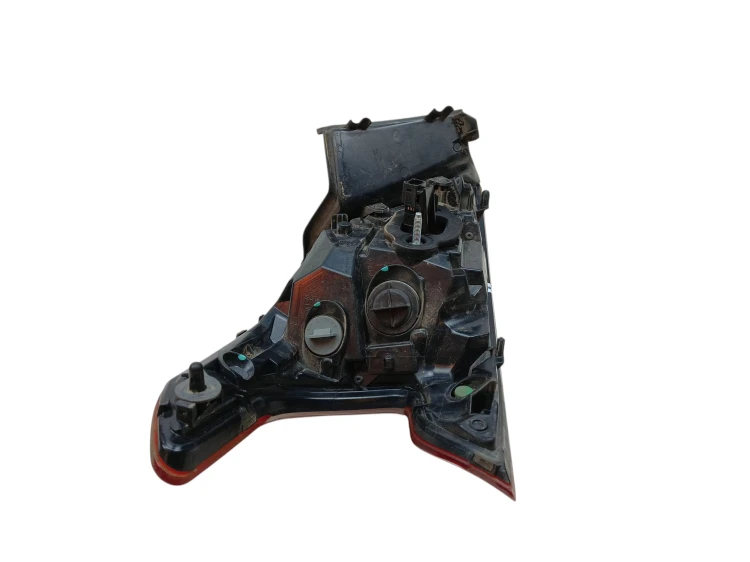 LAMPA PRAWY TYŁ PEUGEOT 308 II T9 (2014-2017) 1.6 BlueHDI 120KM 9677817580