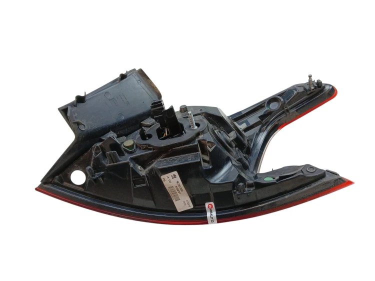 LAMPA LEWY TYŁ PEUGEOT 308 II T9 (2014-2017) 1.6 BlueHDI 120KM 9677817680