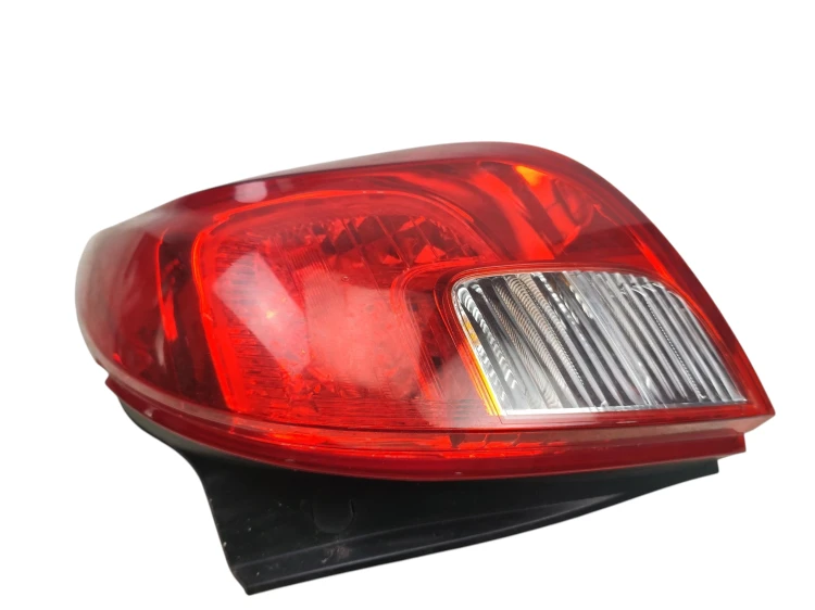 LAMPA PRAWY TYŁ OPEL MOKKA A (2012-2016) 1.4 T 140KM