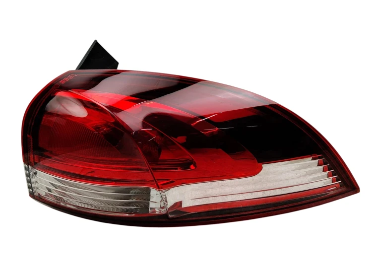 LAMPA PRAWY TYŁ RENAULT CLIO IV (2012-2016) 1.5 DCI 90KM