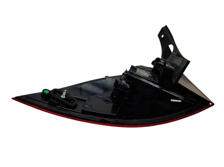 LAMPA PRAWY TYŁ RENAULT CLIO IV (2012-2016) 1.5 DCI 90KM