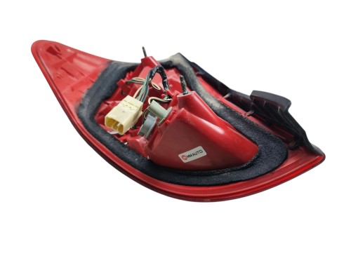 LAMPA PRAWY TYŁ TOYOTA RAV4 III (2005-2008) 2.2 D4D 136KM