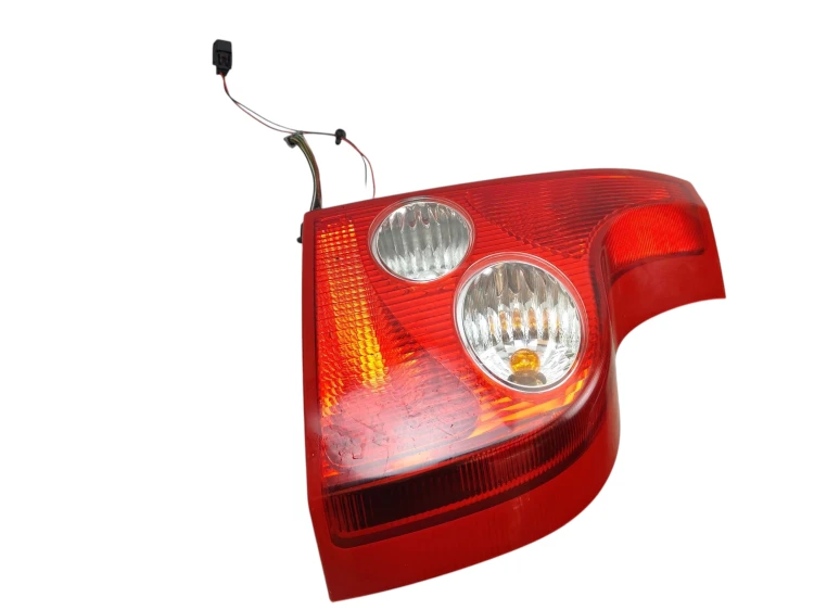 LAMPA PRAWY TYŁ VOLVO XC90 I (2002-2006) 2.4 D5 163KM 157634