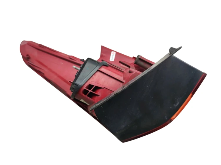 LAMPA LEWY TYŁ CITROEN C5 III (2008-2010) 2.0 HDI 136KM V8X8X-13405-AX