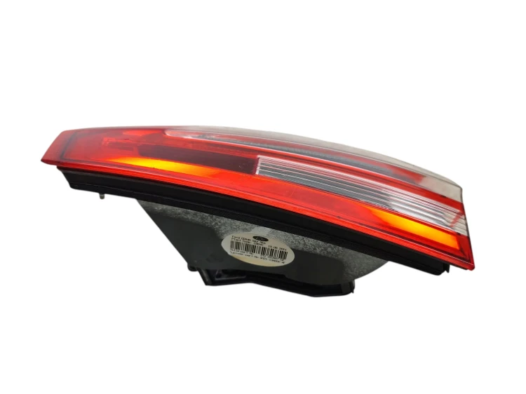 LAMPA PRAWY TYŁ W KLAPE FORD S-MAX MK1 LIFT (2010-2015) 2.0 TDCI 140KM AM21