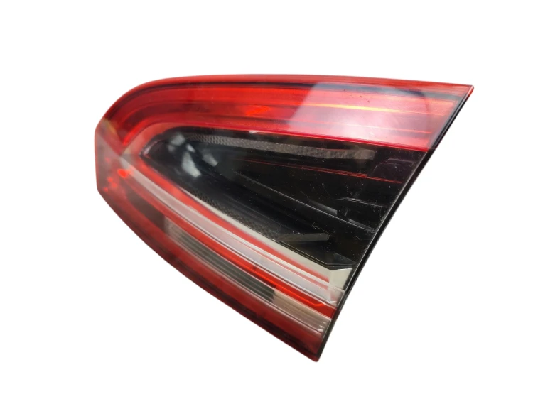 LAMPA PRAWY TYŁ W KLAPE FORD S-MAX MK1 LIFT (2010-2015) 2.0 TDCI 140KM AM21