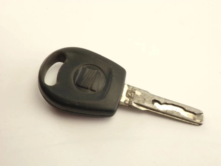 STACYJKA KLUCZYK SEAT ALHAMBRA LIFT (2000-2010) 2.0 BENZ PO-12106
