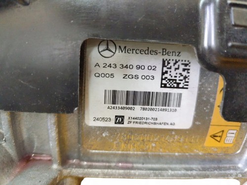 SILNIK ELEKTRYCZNY PRZÓD MERCEDES EQA H243 LIFT (2024-) 250+ 190KM A2433409