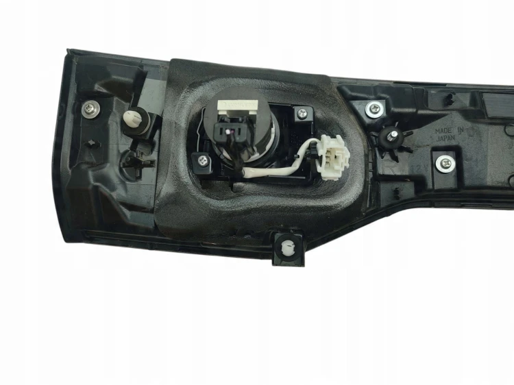 LAMPA PRAWY TYŁ W KLAPE HONDA HR-V III (2021-2024) 1.5 i-MMD 131KM 226-622B