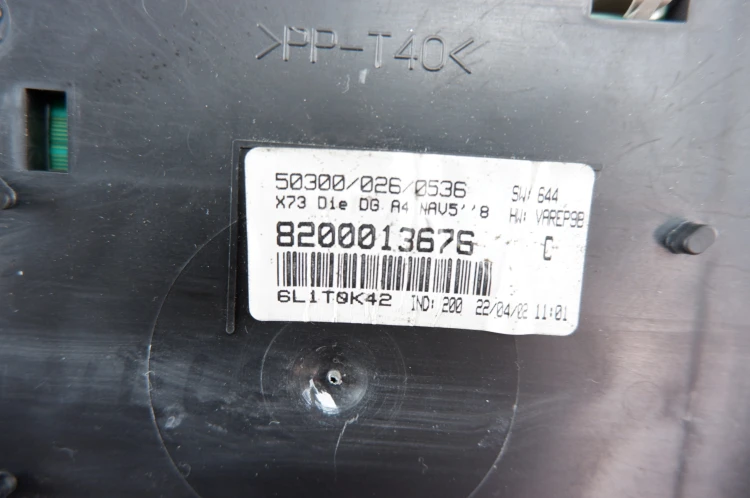 LICZNIK RENAULT VEL SATIS (2002-2009) 2.2 DCI 8200013676 C