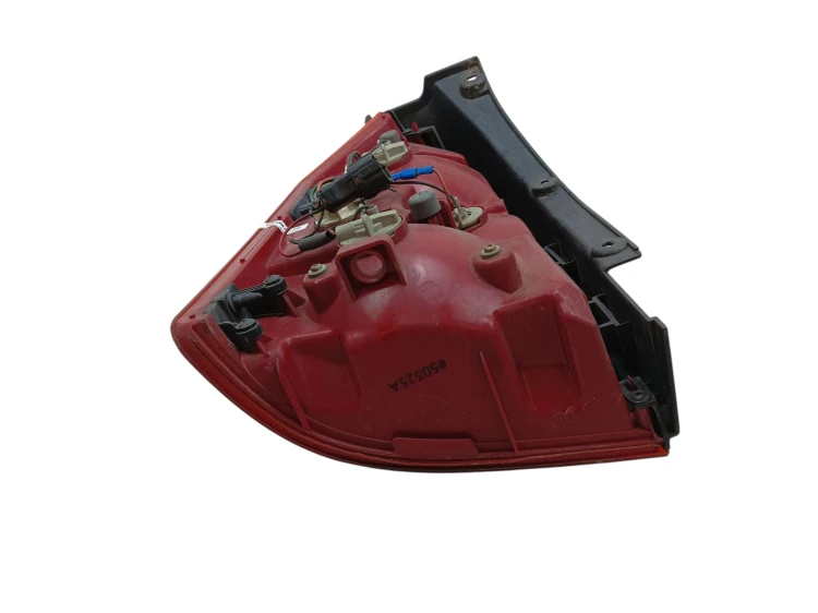 LAMPA PRAWY TYŁ HYUNDAI TUCSON (2004-2010) 2.0 CRDi 113KM 92402-2E0