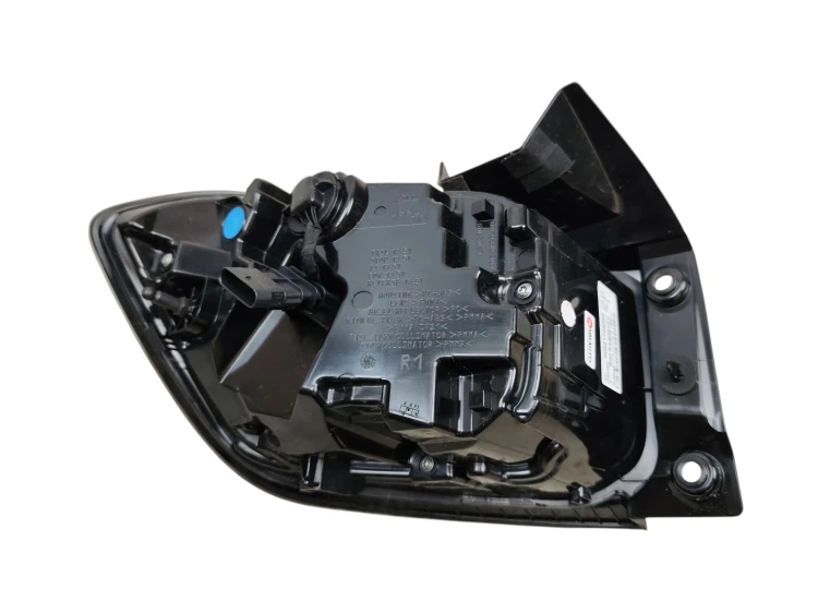 LAMPA PRAWY TYŁ JEEP AVENGER (2022-) 54 kWh 156KM 00521765050