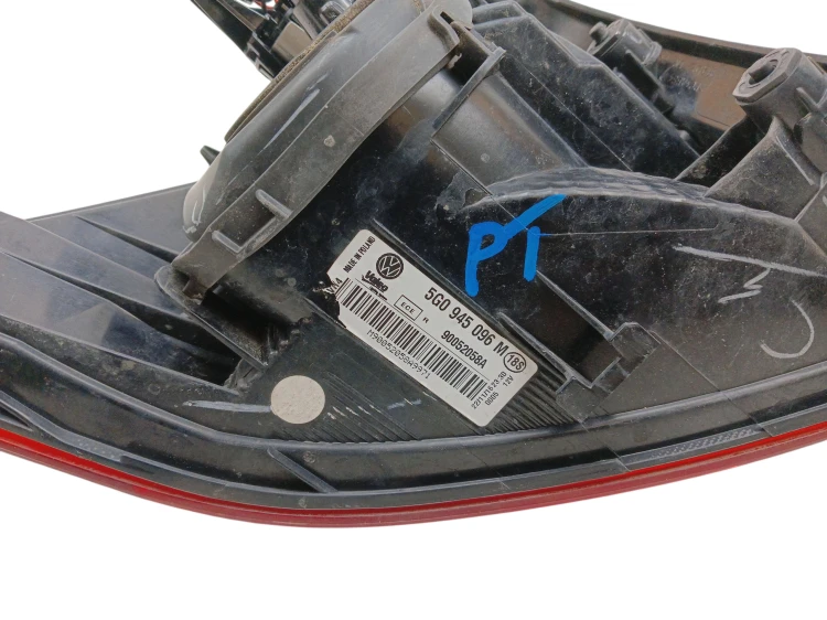 LAMPA PRAWY TYŁ VOLKSWAGEN GOLF VII (2012-2016) 1.6 TDI 110KM 5G0945096M