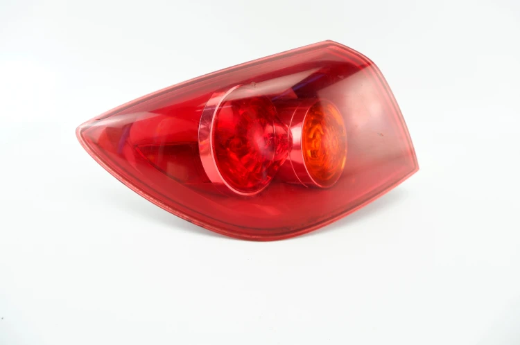 LAMPA LEWY TYŁ MAZDA 3 I BK (2003-2006) 1.4 16V 84KM