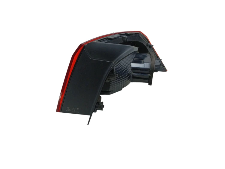LAMPA LEWY TYŁ VOLKSWAGEN PASSAT B8 (2014-2019) 1.6 TDI 120KM