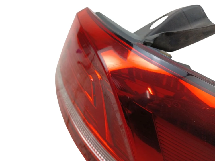 LAMPA PRAWY TYŁ VOLKSWAGEN PASSAT B8 (2014-2019) 2.0 TDI 150KM