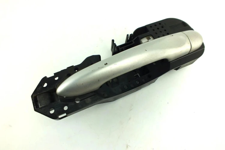 KLAMKA ZEWNĘTRZNA PRAWY PRZÓD RENAULT MEGANE III (2008-2013) 1.9 DCI