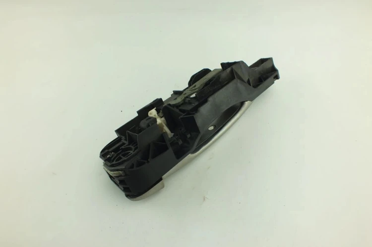 KLAMKA ZEWNĘTRZNA PRAWY PRZÓD RENAULT MEGANE III (2008-2013) 1.9 DCI