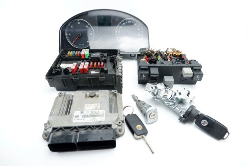 ZESTAW STARTOWY VOLKSWAGEN GOLF V 1.9 TDI 0281014064