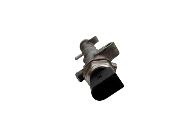 LISTWA WTRYSKOWA VOLKSWAGEN GOLF VII (2012-2016) 1.6 TDI 110KM 04L130089F
