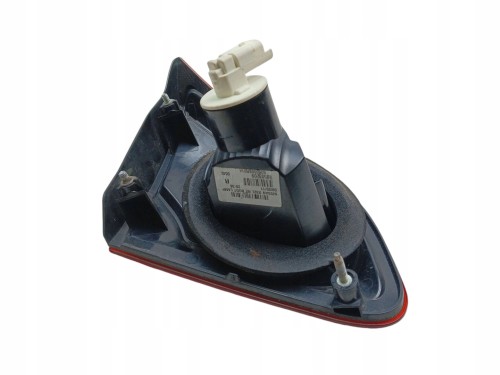 LAMPA PRAWY TYŁ W KLAPE NISSAN QASHQAI+2 J10 LIFT (2009-2013) 1.6 16V 117KM
