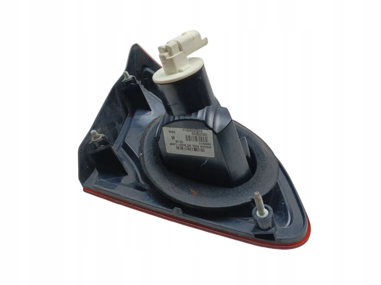 LAMPA PRAWY TYŁ W KLAPE NISSAN QASHQAI+2 J10 LIFT (2009-2013) 1.6 16V 117KM