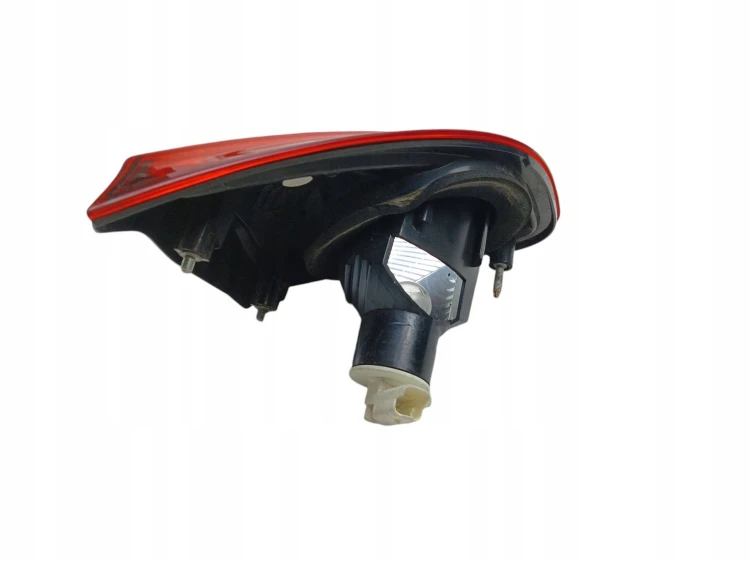 LAMPA PRAWY TYŁ W KLAPE NISSAN QASHQAI+2 J10 LIFT (2009-2013) 1.6 16V 117KM