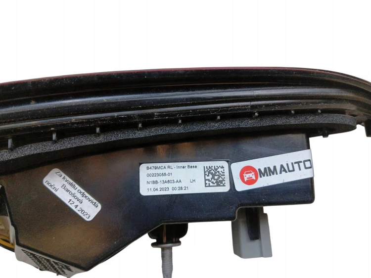LAMPA LEWY TYŁ W KLAPE FORD FIESTA MK8 LIFT (2021-2023) 1.0 EcoBoost 125KM