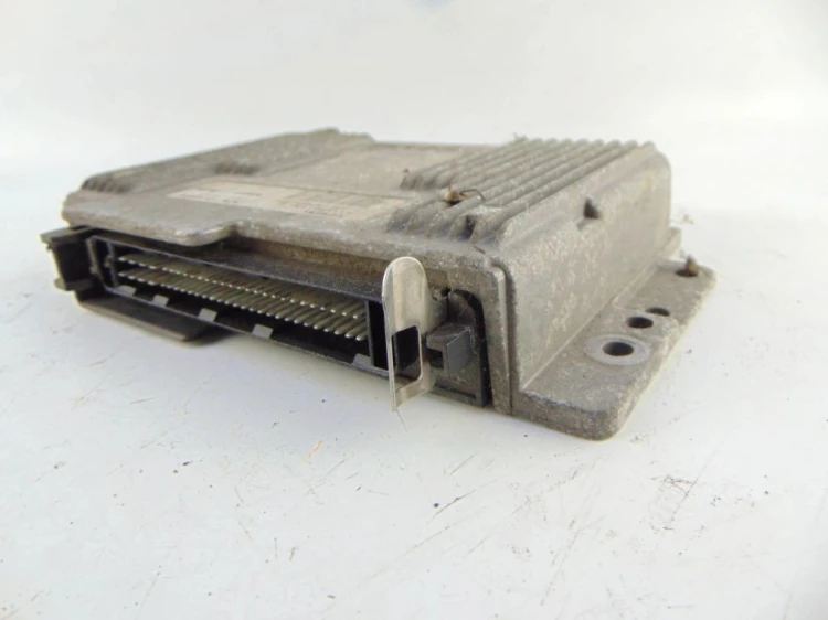 KOMPUTER STEROWNIK SILNIKA RENAULT CLIO II (1998-2003) 7700108814