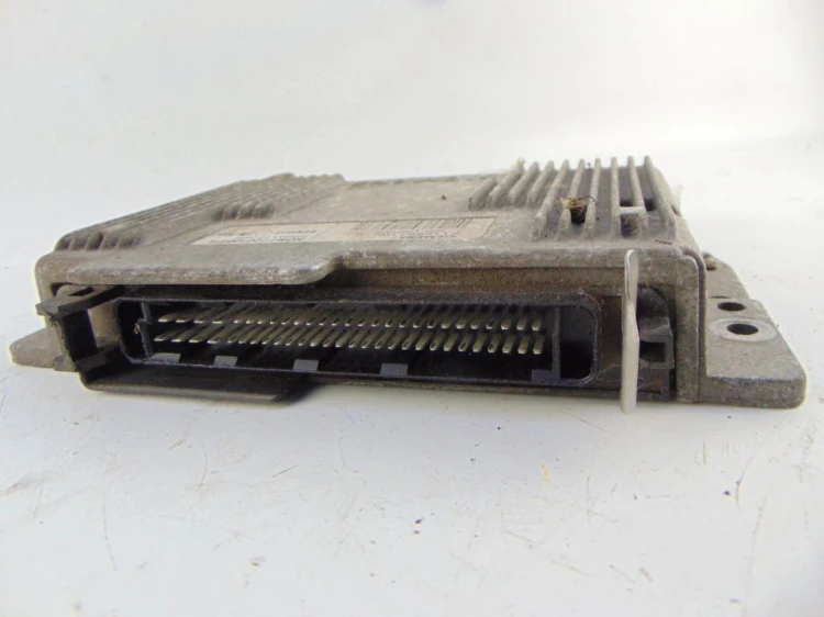 KOMPUTER STEROWNIK SILNIKA RENAULT CLIO II (1998-2003) 7700108814