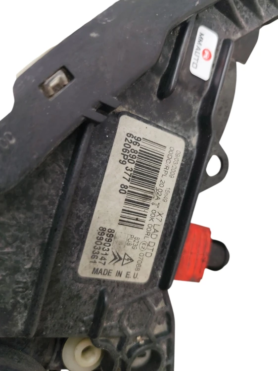 LAMPA PRAWY PRZÓD CITROEN C5 III (2008-2010) 2.0 HDI 136KM 9689037780