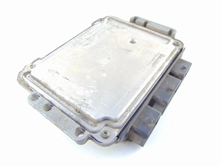 KOMPUTER STEROWNIK SILNIKA RENAULT SCENIC II (2003-2005) 8200305678