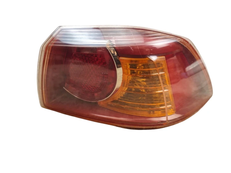 LAMPA PRAWY TYŁ MITSUBISHI LANCER VIII (2007-2015) 1.8 MIVEC 143KM P5613