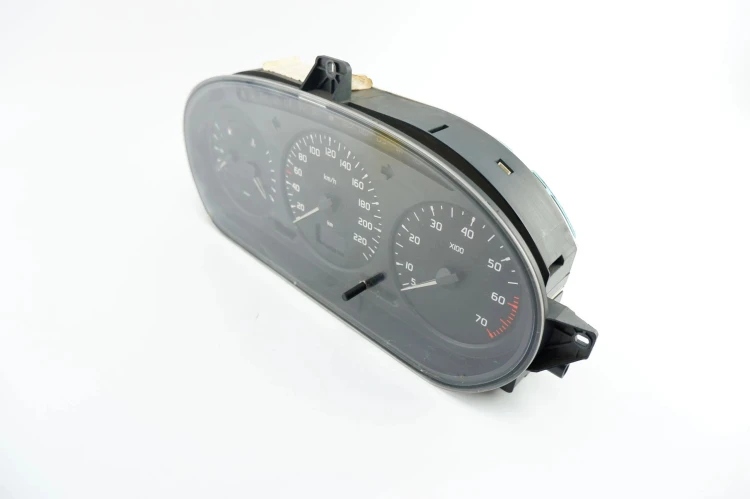 LICZNIK RENAULT SCENIC I (1997-1999) 1.6 BENZ 21578161-2