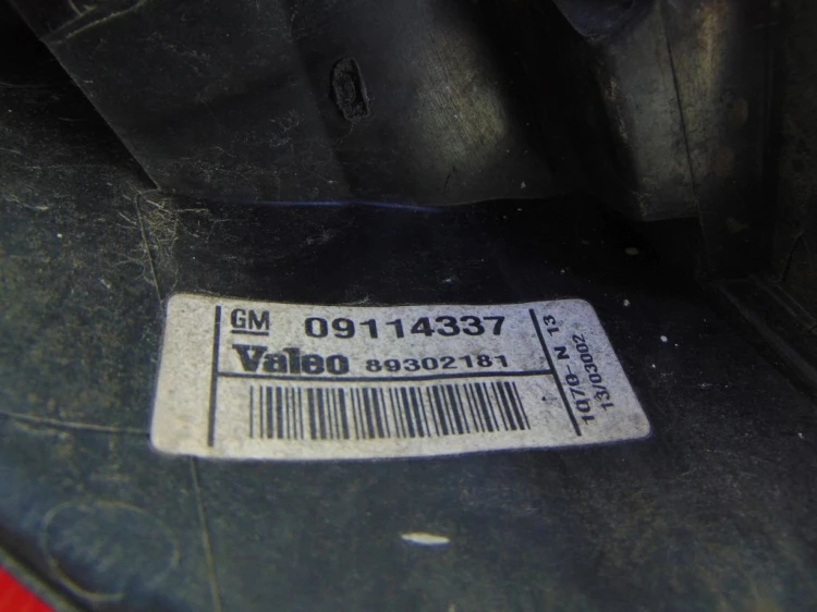 LAMPA PRAWY TYŁ OPEL CORSA C 1.0 12V 09114337
