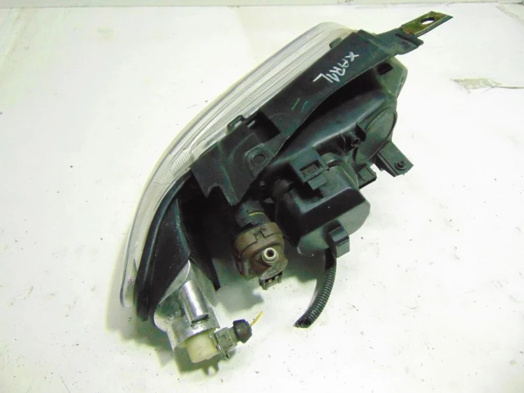 LAMPA LEWY PRZÓD CITROEN XSARA I