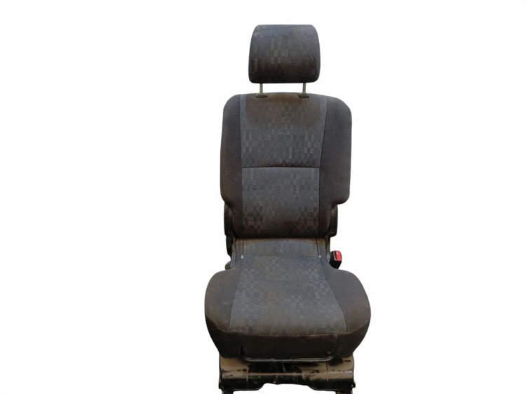 FOTEL III RZĄD PRAWY TOYOTA AVENSIS VERSO (2001-2009) 2.0 D4D 115KM