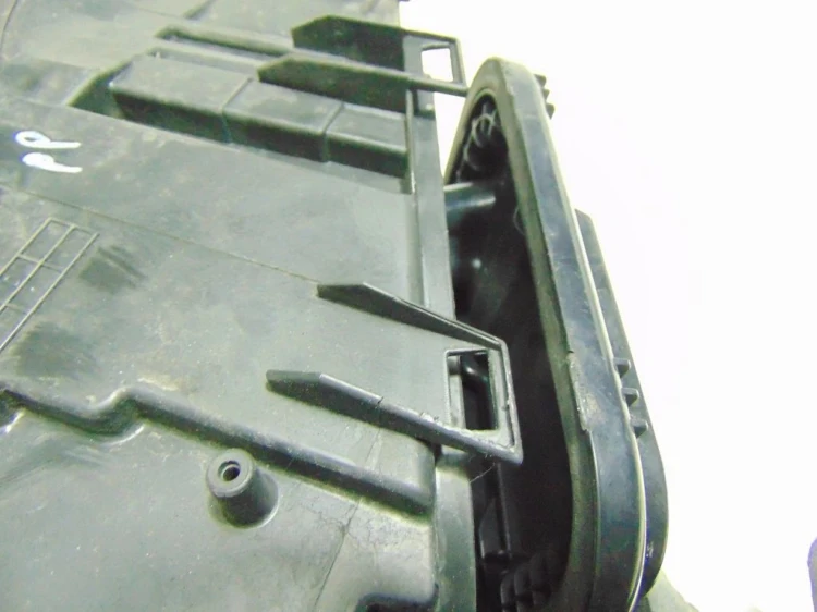 LAMPA PRAWY PRZÓD AUDI A6 C6 2.0 TDI