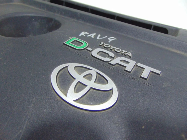 OSŁONA POKRYWA SILNIKA TOYOTA RAV4 III (2005-2008) 2.2 D4D 136KM