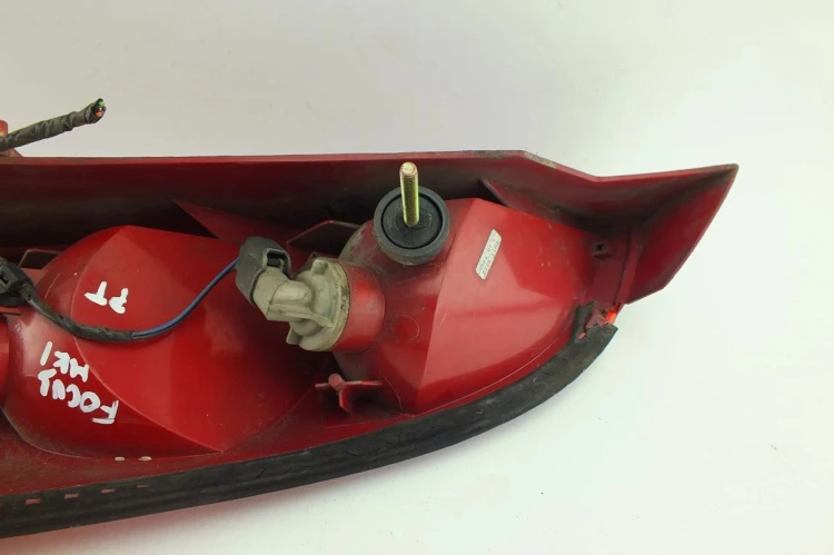 LAMPA PRAWY TYŁ FORD FOCUS MK1 1.8 TDCI
