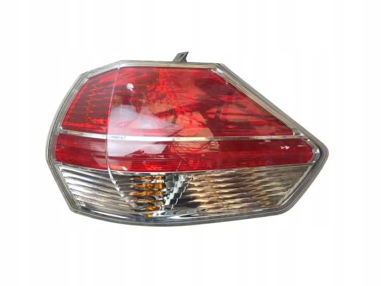 LAMPA PRAWY TYŁ NISSAN X-TRAIL T32 (2013-2017) 1.6 DCI 130KM